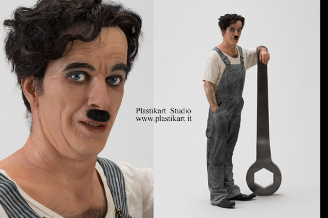 Charlie Chaplin Scultura Muse Trento. Plastikart Studio, Charlie Chaplin hyperrealistic sculpture